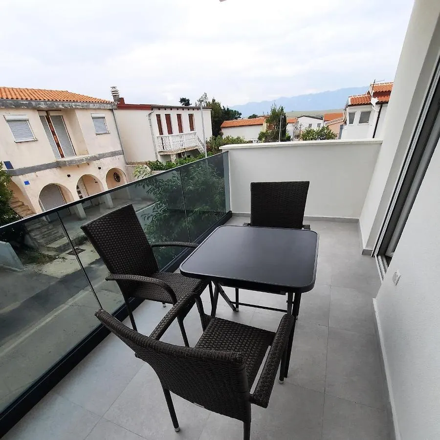 Apartments Matkovic Vir