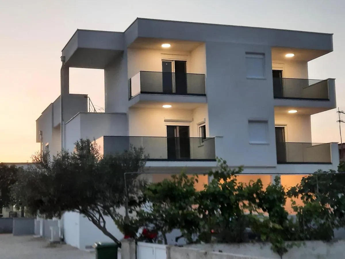 Apartments Matkovic Vir