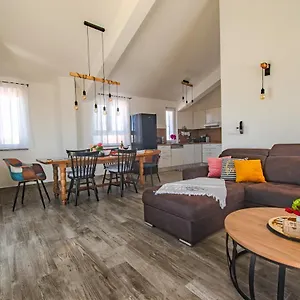 Olea Apartment