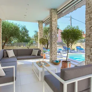 https://villa-vale-kornic.primorje-gorskikotar.com